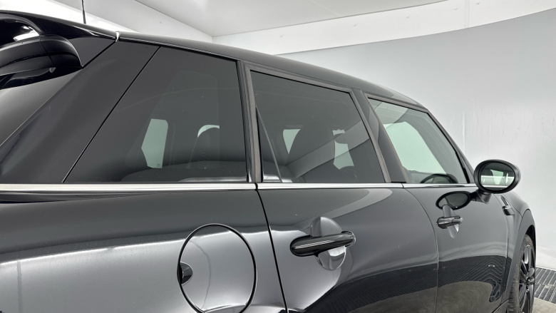 MINI Hatchback 1.5 Cooper Sport Premium 5dr Auto Petrol Hatchback